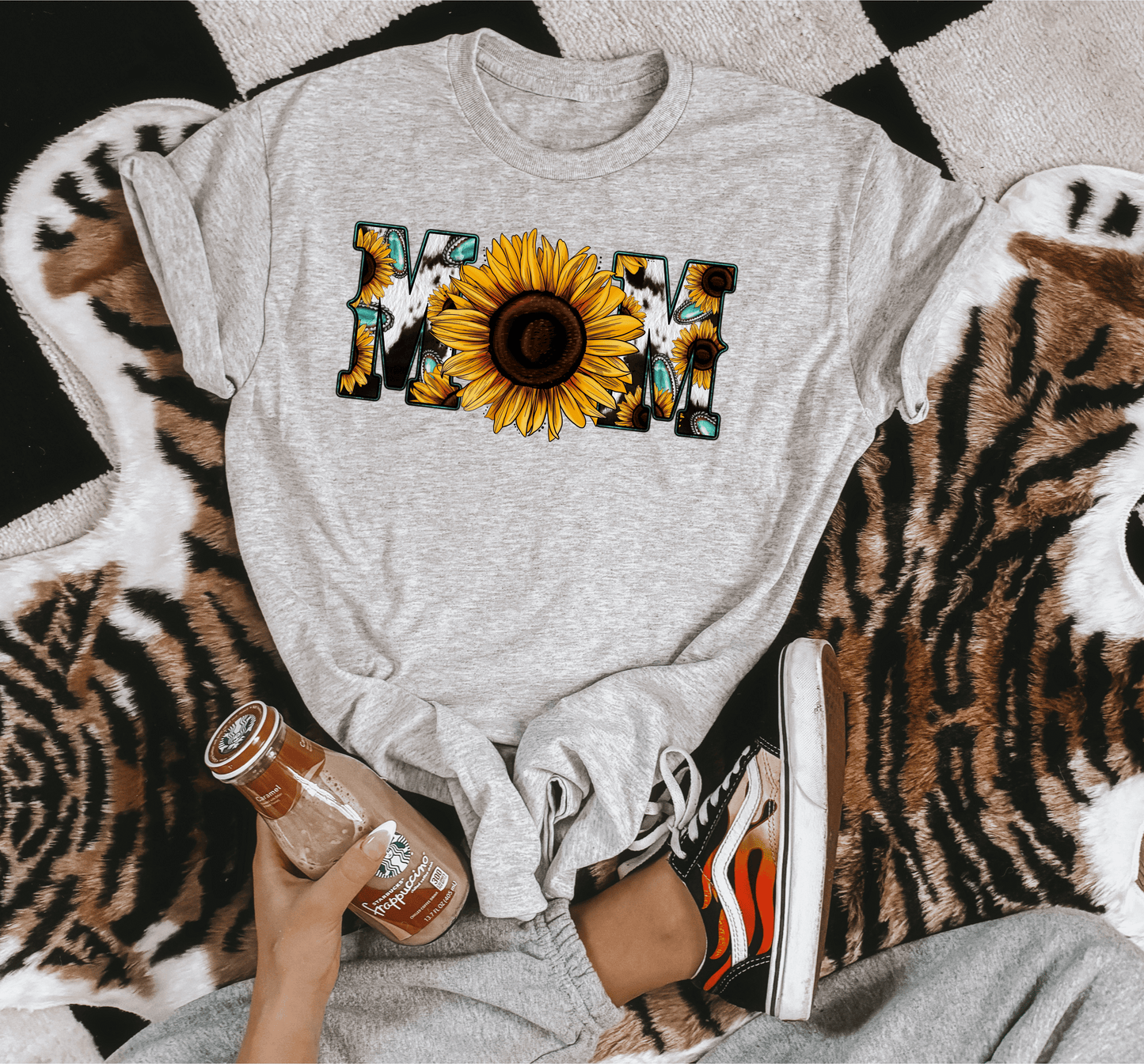 Sunflower Mom tee