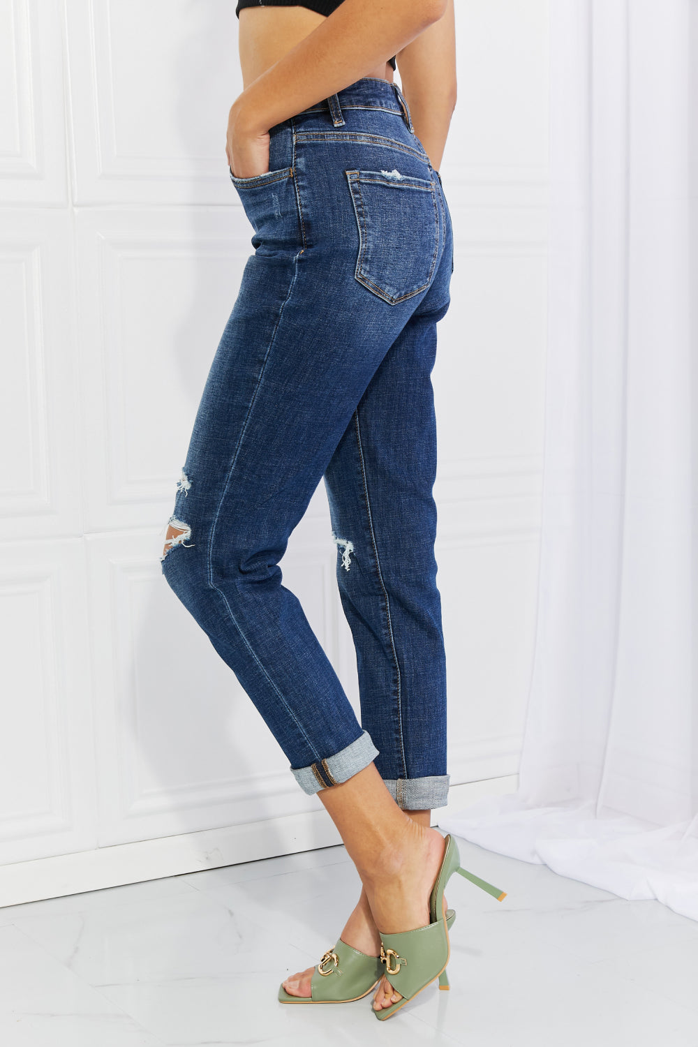 VERVET Full Size Distressed Cropped Jeans with Pockets