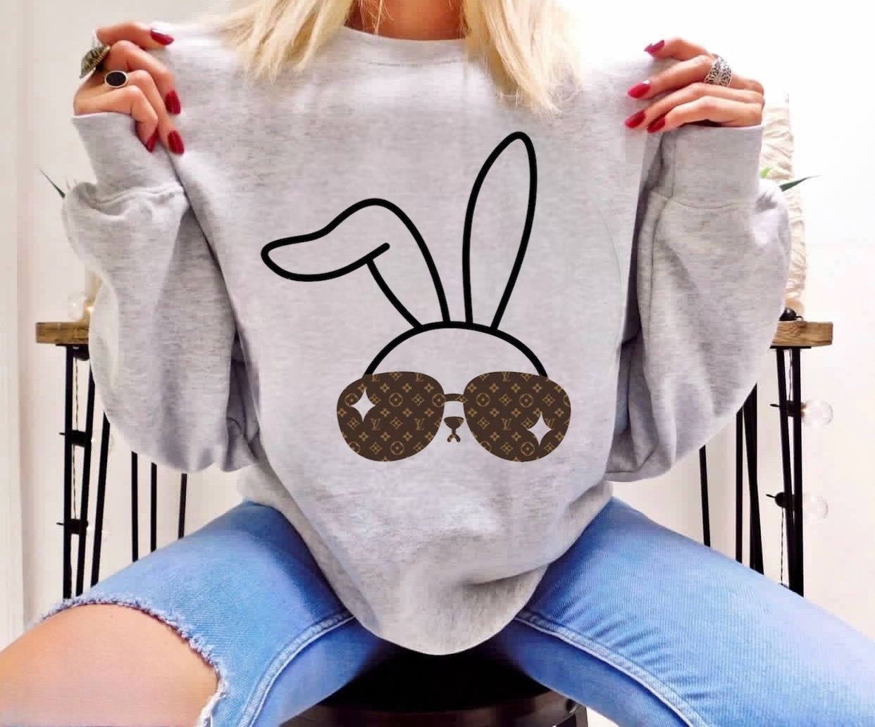 Bougie Bunny w/ Sunglasses